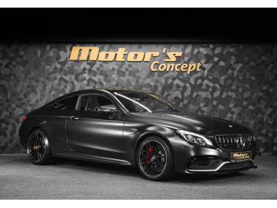 Mercedes-Benz C 63 AMG S Coupé V8 Bi-turbo