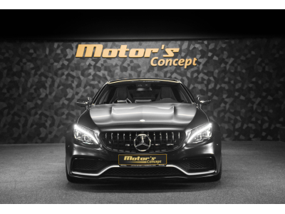 Mercedes-Benz C 63 AMG S Coupé V8 Bi-turbo