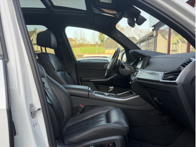 BMW X5 45e XDRIVE M SPORT PAKET LASER PANO CUIR NAVI 1 HAND