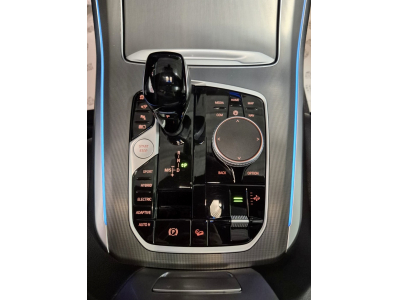 BMW X5 45e XDRIVE M SPORT PAKET LASER PANO CUIR NAVI 1 HAND