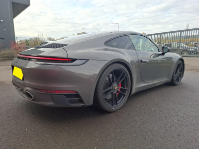Porsche 911 Carrera 4 GTS PDK