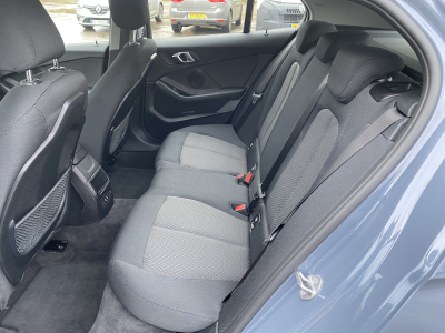 BMW 118 118i A 136cv 2xPDC Apple Carplay LED