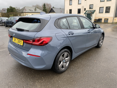 BMW 118 118i A 136cv 2xPDC Apple Carplay LED