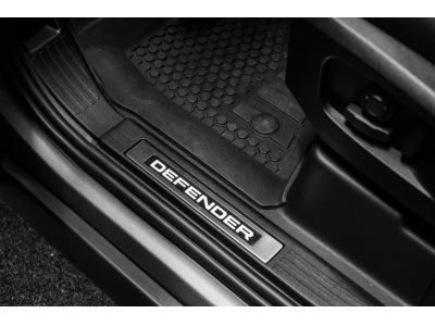 Land-Rover Defender P110 D250