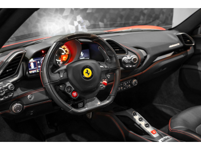 Ferrari 488 GTB 3.9 V8 - ROSSO CORSA