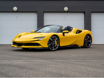 Ferrari SF90 Spider CARBONE | LIFT | CAMERA 360 | JBL | TVA