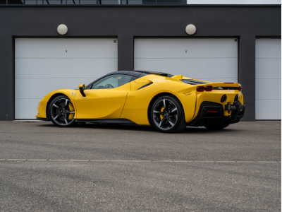 Ferrari SF90 Spider CARBONE | LIFT | CAMERA 360 | JBL | TVA