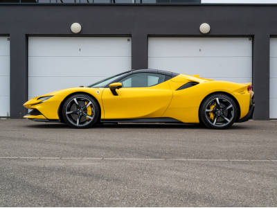 Ferrari SF90 Spider CARBONE | LIFT | CAMERA 360 | JBL | TVA