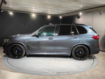 BMW X5 XDRIVE 45E PHEV PACK M SUSPENSION PNEUMATIQUE TOIT PANO OUV