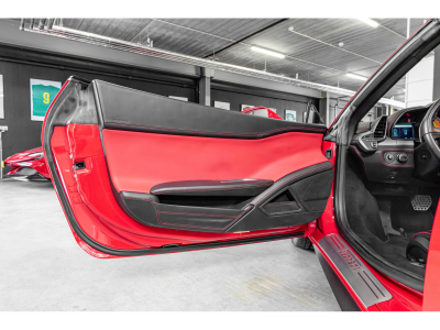 Ferrari 458 V8 4.5/458 SPIDER/SERVICE NEU/CARBON LENKRAD/ FERRARI SERVICE 09.2025