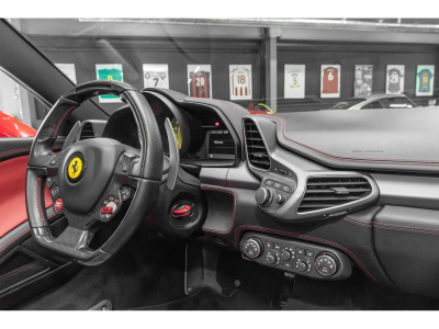 Ferrari 458 V8 4.5/458 SPIDER/SERVICE NEU/CARBON LENKRAD/ FERRARI SERVICE 09.2025