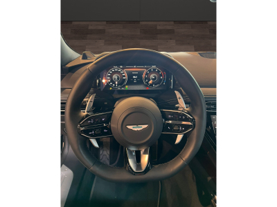 Aston Martin DB12 COUPE/V8/BLACK ON BLACK/ B&W/360°/SEAT VENT/