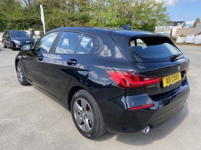 BMW 116 116d 115cv Navi 2xPDC Apple CarPlay