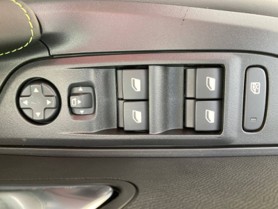 Peugeot 2008 1.2 Hybrid 145 E-DSC6 GT