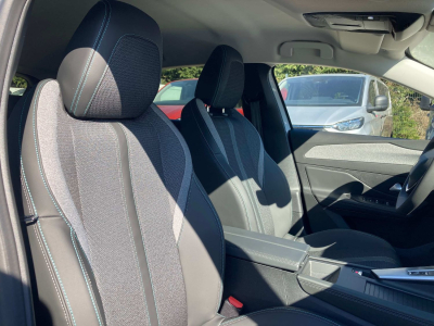 Peugeot 308 1.5 BlueHDI 130 EAT8 ALLURE