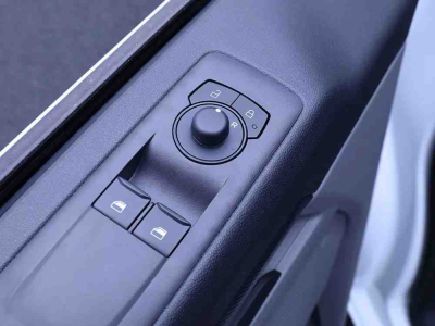 Ford Transit Custom 2.5 Duratec PHEV 233 Auto Trend