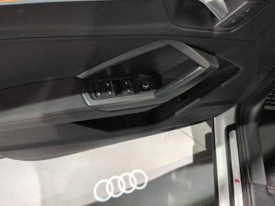 Audi Q3 SPORTBACK 35 TDI S-TRONIC S LINE CAMERA GPS CARPLAY SIEGES CHAUFFANTS