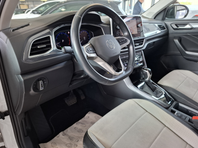 Volkswagen T-Roc 1.5 TSI 150 DSG STYLE,VIRTUAL,KAMERA,NAVI,CARPLAY,LED,CUIR,1 HAND