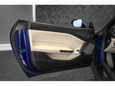 Ferrari GTC4Lusso 6.3 V12 - BLEU TOUR DE FRANCE