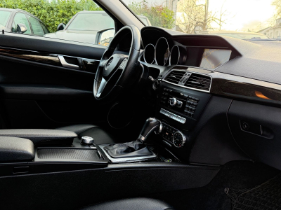 Mercedes-Benz C 220 T CDI BlueEfficiency