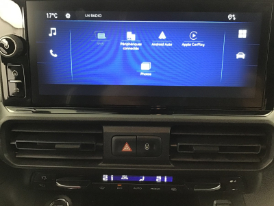 Opel Combo L2H1 EAT8 130 3Sitzer/Kamera/Holzboden