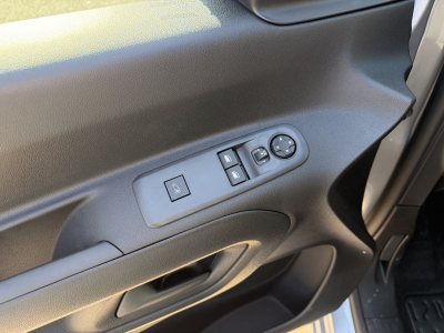 Opel Combo L2H1 EAT8 130 3 Sitzer/Kamera/Klimaauto