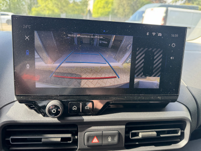 Opel Combo L2H1 EAT8 130 3Sitzer/Kamera/Holzboden