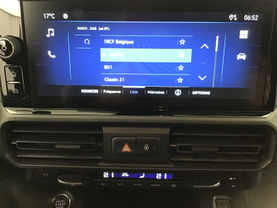 Opel Combo L2H1 EAT8 130 3Sitzer/Kamera/Holzboden