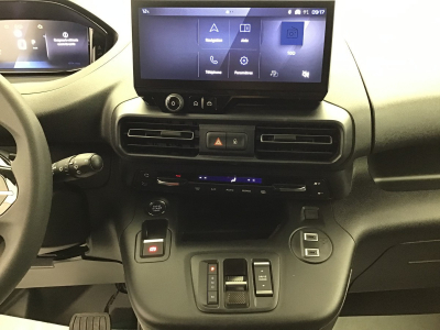 Peugeot Partner L1H1 AT 130 Navy/Kamera/Holzboden