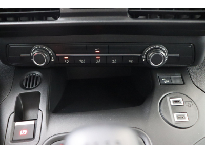 Peugeot Partner L2H1 102 Navy/Kamera/digitaler Spiegel