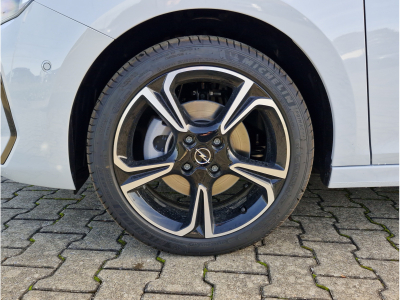 Opel Corsa 1.2 TURBO E-DCT 110 GS
