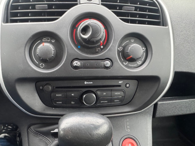 Renault Kangoo E-Tech RENAULT KANGOO ELEKTRO NAVI SERVO ZENTRAL BLUETOOTH