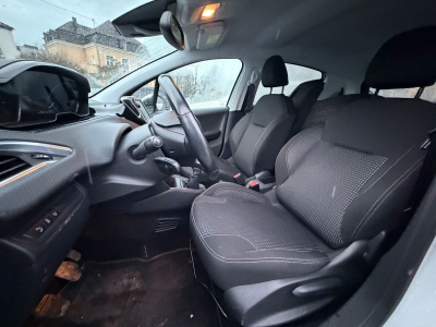 Peugeot 208 Allure/5xTÜRER/KAMERA/SCHECKHEFT/