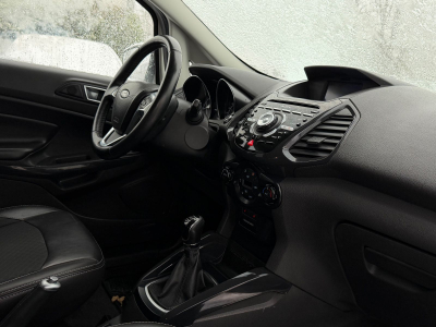 Ford EcoSport Titanium 140 PS