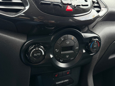 Ford EcoSport Titanium 140 PS