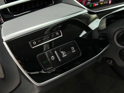 Audi A8 50 TDI quattro LANG/210KW/HEAD UP/