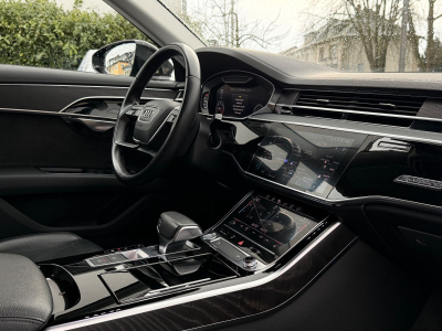 Audi A8 50 TDI quattro LANG/210KW/HEAD UP/