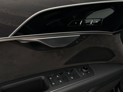 Audi A8 50 TDI quattro LANG/210KW/HEAD UP/