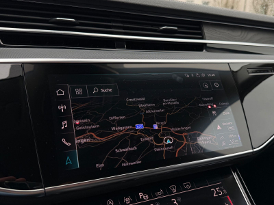 Audi A8 50 TDI quattro LANG/210KW/HEAD UP/