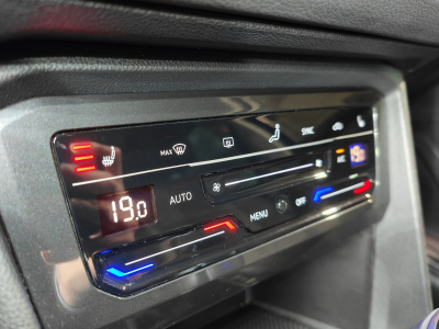 Volkswagen Tiguan 2.0 TDI DSG CARPLAY CAMERA GPS VOLANT + SIEGES CHAUFF