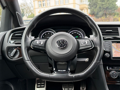 Volkswagen Golf VII Lim. R BMT 4Motion 300 PS/