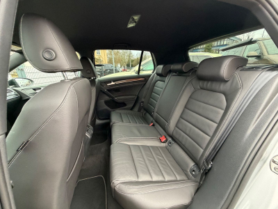 Volkswagen Golf VII Lim. R BMT 4Motion 300 PS/