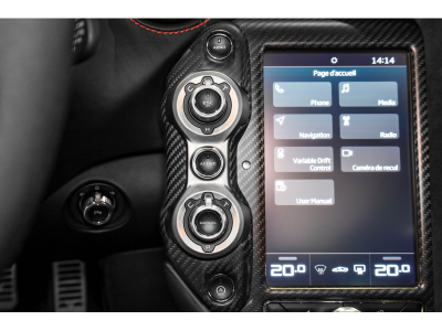 McLaren 720S PERFORMANCE COUPÉ - MEMPHIS RED - SPECIAL PAINT