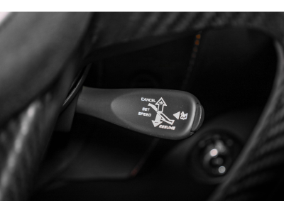 McLaren 720S PERFORMANCE COUPÉ - MEMPHIS RED - SPECIAL PAINT