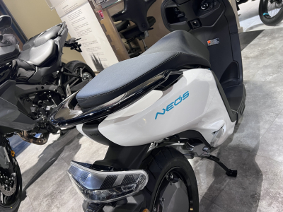 Yamaha NEOs 50 (Inclue 2 batteries )