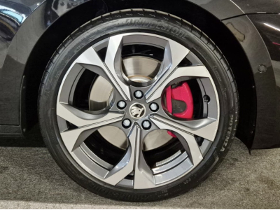 Skoda Octavia RS 2.0 TSI 265PS DSG LED NAVI 1 HAND