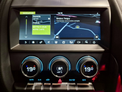 Jaguar F-Type 3.0 V6 P-340 COUPE R-DYNAMIC MERIDIAN PANO CUIR NAVI 1 HAND