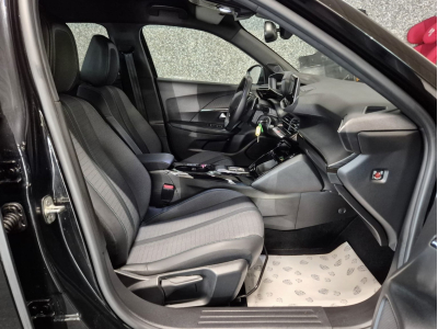 Peugeot 2008 1.5 BLUEHDI 130 ALLURE CUIR NAVI