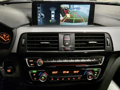 BMW 330 e iPERFORMANCE HAED UP HARMAN KARDON PANO CUIR NAVI