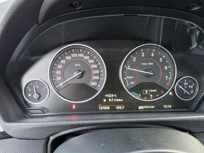 BMW 330 e iPERFORMANCE HAED UP HARMAN KARDON PANO CUIR NAVI